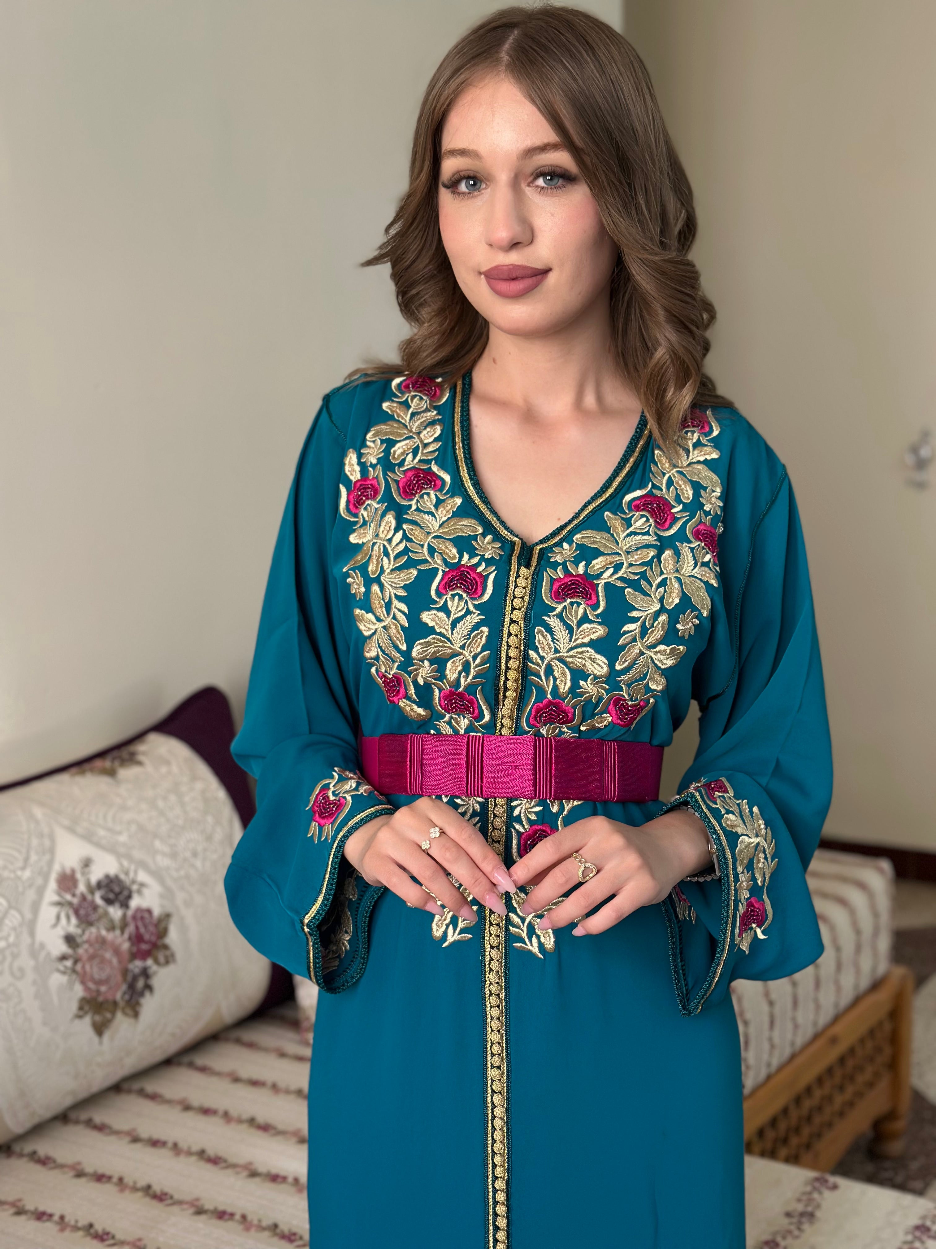 Caftan - قفطان