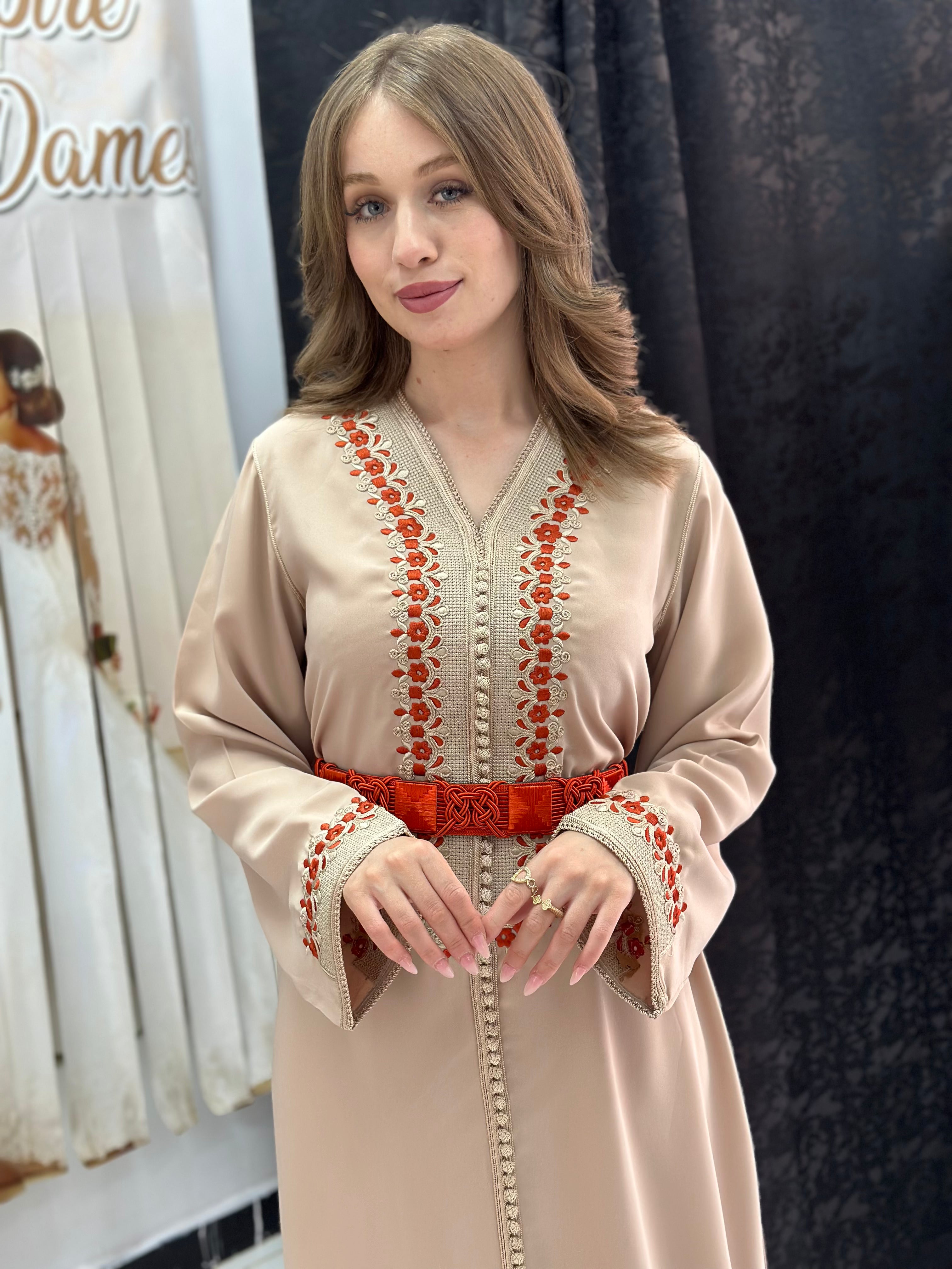 Caftan - قفطان